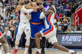 开云棋牌下载纽约尼克斯迎NBA季后赛关键赛，赛后单刀错失，底气十足，团队化学反应显著的简单介绍